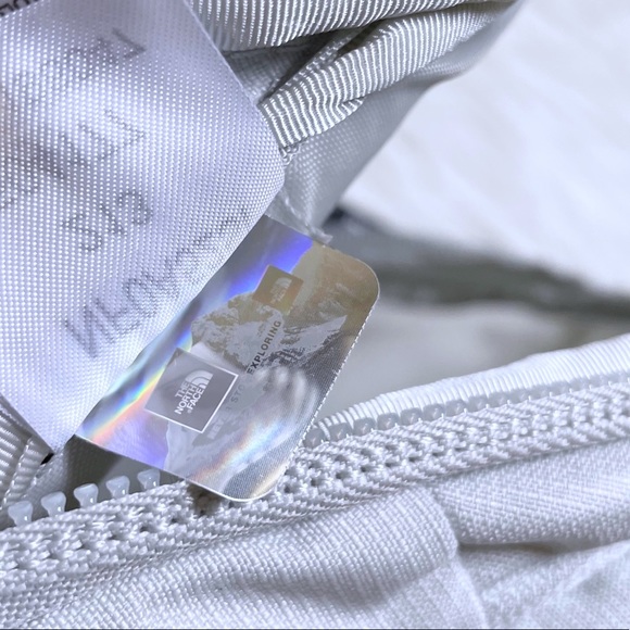 The North Face Women’s Borealis 27 Liter Backpack - Picture 10 of 10